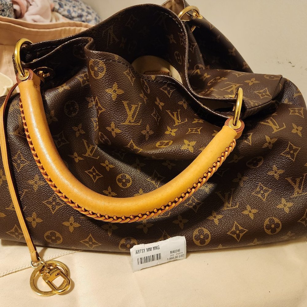 Louis Vuitton Artsy MM